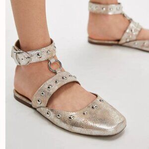 DEAL! NEW Free People Camille Mystic O-Ring Flats 2511 4M2F